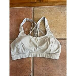 Lululemon sports bra size 4